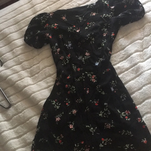 H&M black floral dress - Picture 3 of 4
